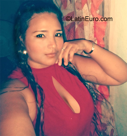 Date this young Honduras girl Yajairia from La Ceiba HN1700