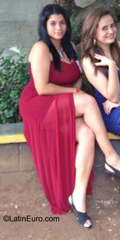 Date this good-looking Honduras girl Leyla from San Pedro Sula HN1715