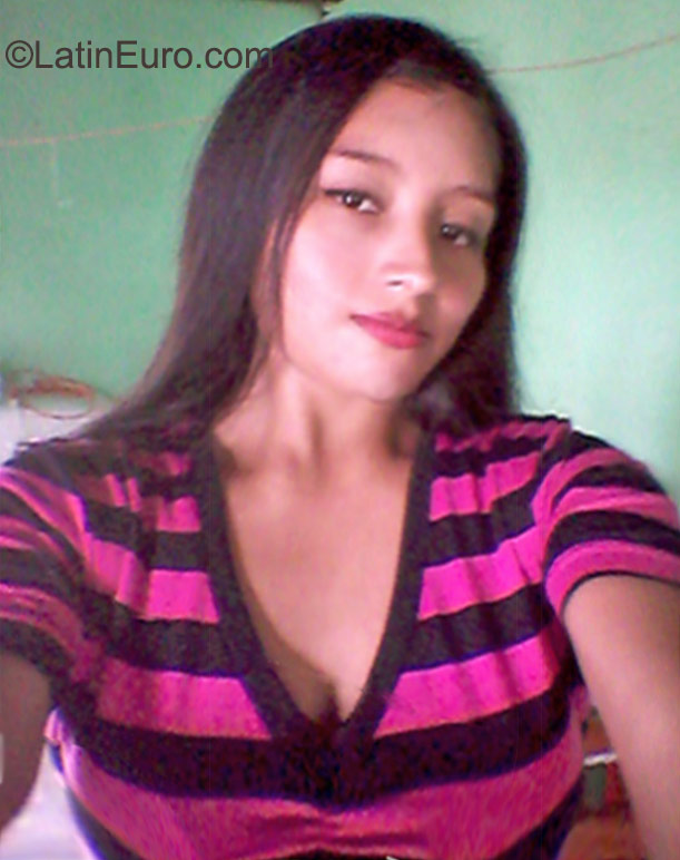 Date this funny Panama girl Ana from Panama City PA710