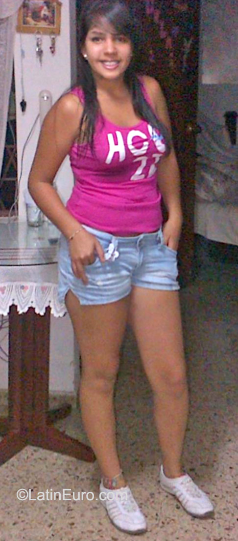 Date this tall Colombia girl Marcela from Jamundi CO18092