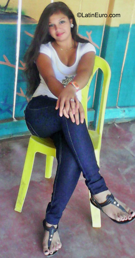Date this hot Honduras girl Alejandra from Tegucigalpa HN1732