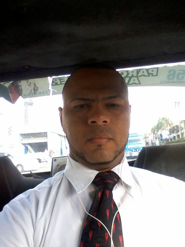 Date this nice looking Dominican Republic man Julio from Santo Domingo DO23591