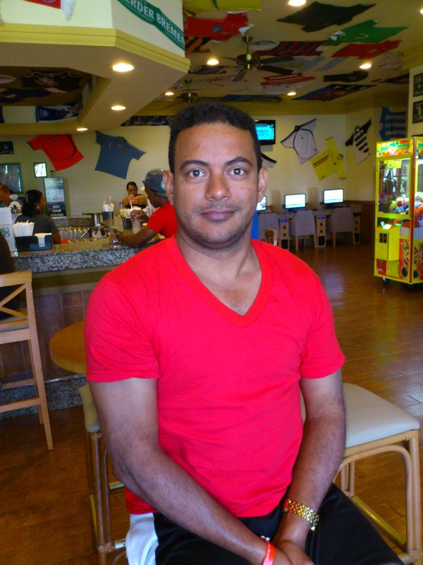Date this hard body Dominican Republic man Luis from Bonao DO23593