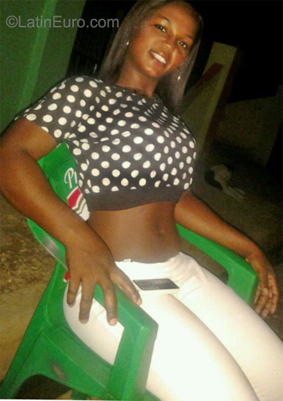 Date this funny Dominican Republic girl Rachel from Mao DO23635