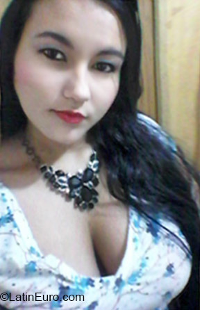 Date this pretty Colombia girl Laura from Medellin CO18242