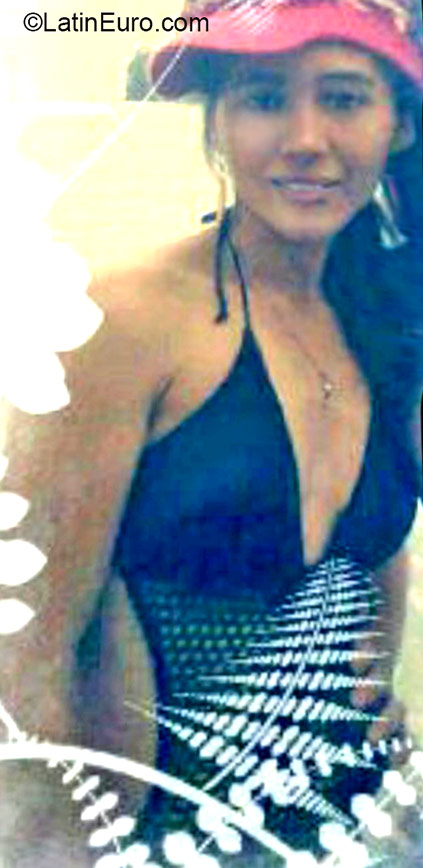 Date this passionate Panama girl  from Panama City PA745