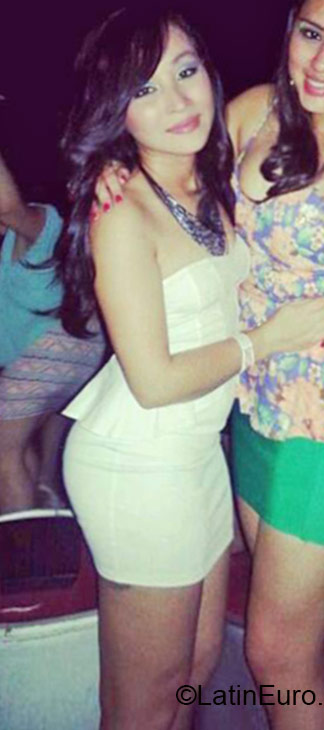 Date this happy Honduras girl Samanta from Roatan HN1823