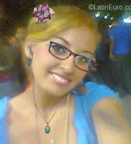 Date this georgeous Panama girl Ana from Panama City PA772