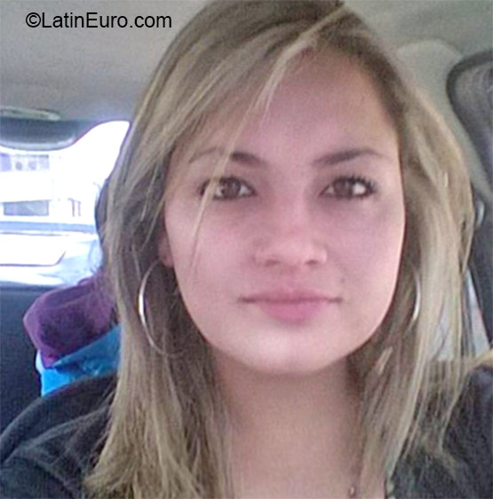 Date this happy Colombia girl Karoll from Bogota CO18346
