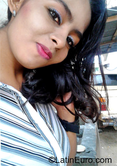 Date this young Honduras girl Marina from Tela HN1897