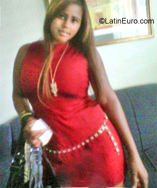 Date this sensual Dominican Republic girl Candy from Santo Domingo DO24477