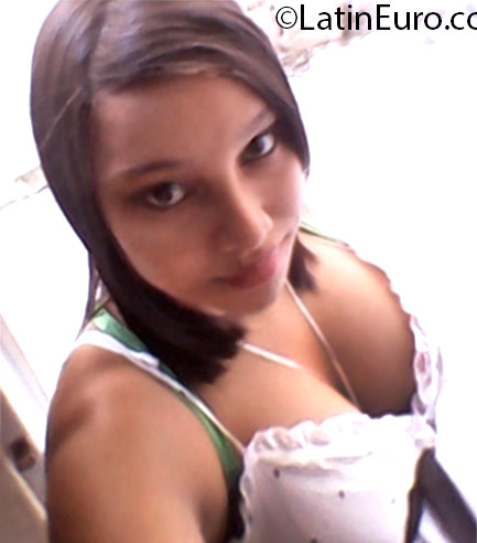 Date this tall Dominican Republic girl Mardeles from Santiago DO24749