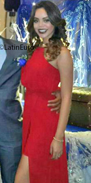 Date this funny Panama girl Kennia from Panamá PA875
