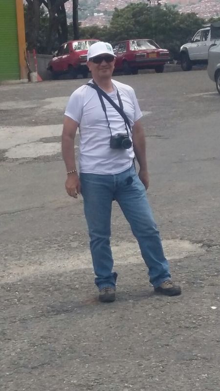 Date this attractive Colombia man Cesar from Envigado CO18633