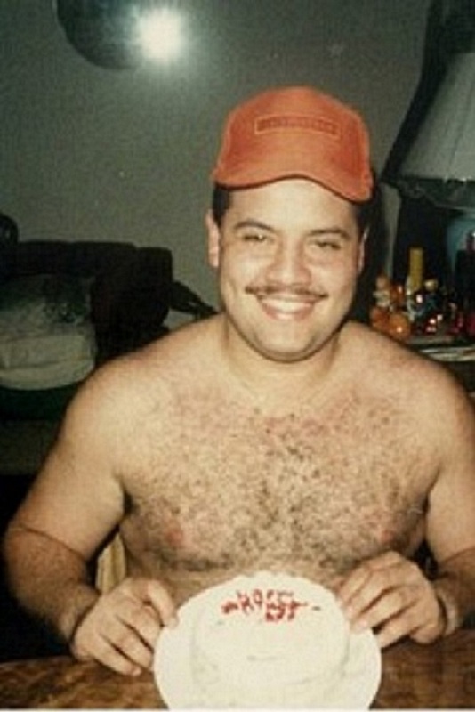 Date this hot United States man Roberto from Panorama City US17037