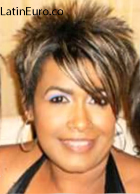 Date this lovely Venezuela girl Siena from Caracas VE654