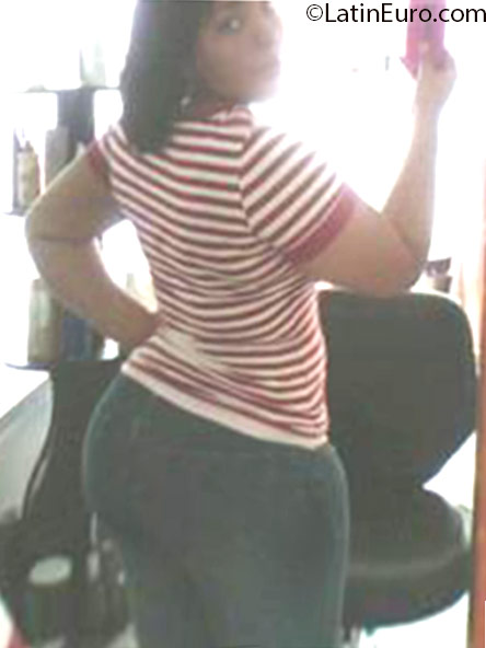 Date this fun Dominican Republic girl Ruth from Santo Domingo DO25121