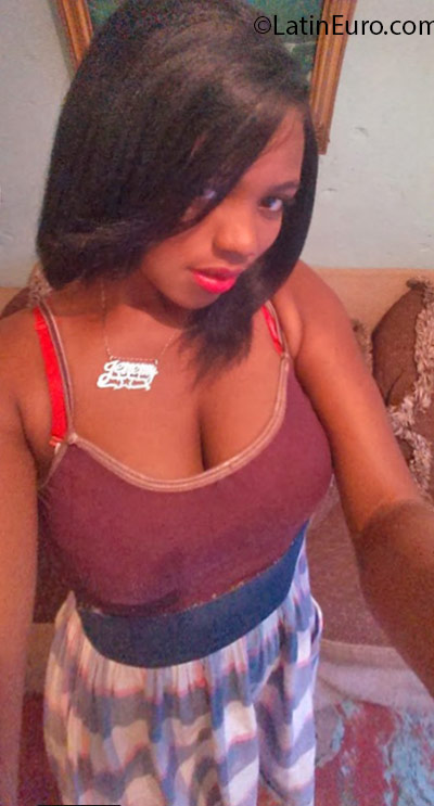 Date this georgeous Dominican Republic girl Jeremy Steisy from Santo Domigo DO25351