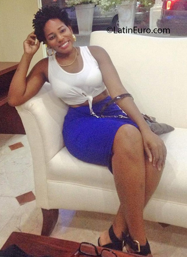 Date this young Dominican Republic girl Vivian from Santiago DO25784
