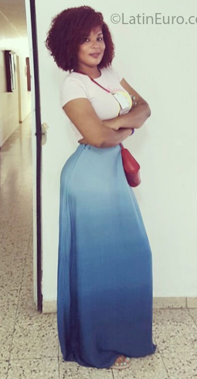 Date this hard body Dominican Republic girl Michelle from Santo Domingo DO36440
