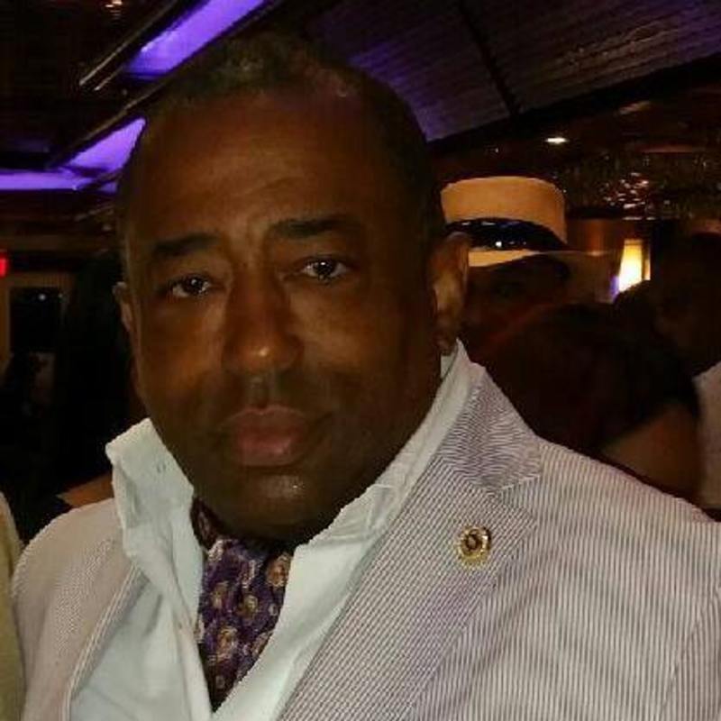Date this happy United States man Alfonso from New Rochelle US17495
