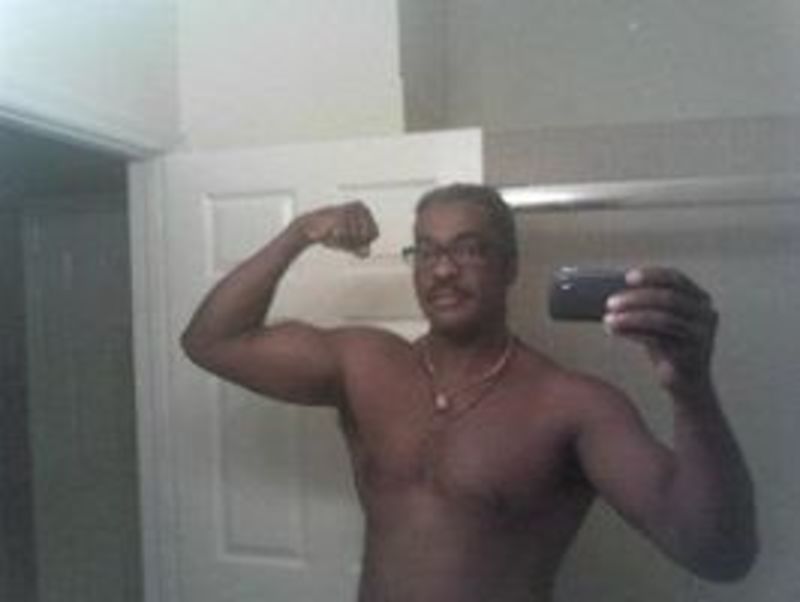 Date this stunning United States man Drafael from Miami US17537