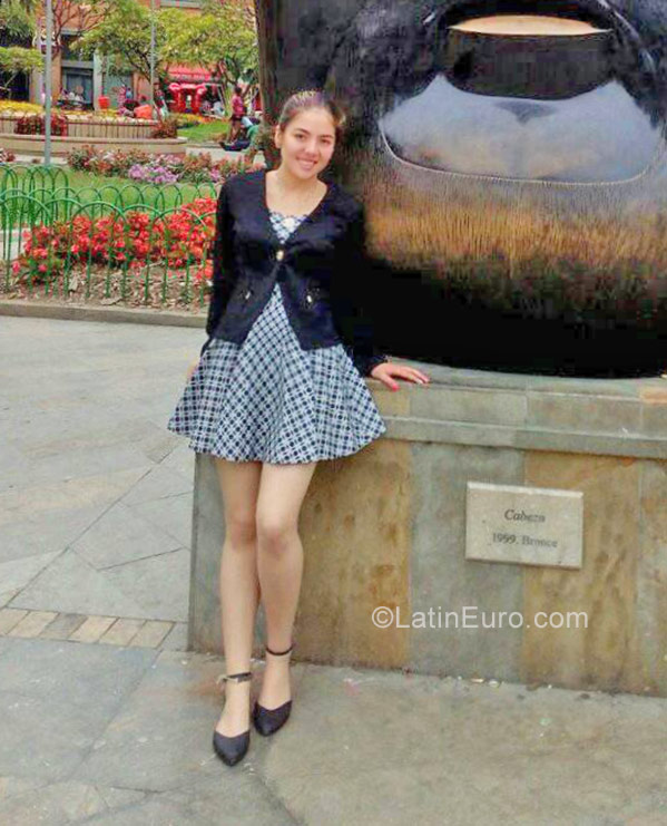 Date this cute Colombia girl Valentina from Pereira CO20078