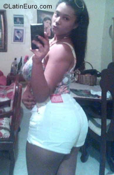 Date this passionate Dominican Republic girl Stephany from Santo Domingo DO28227