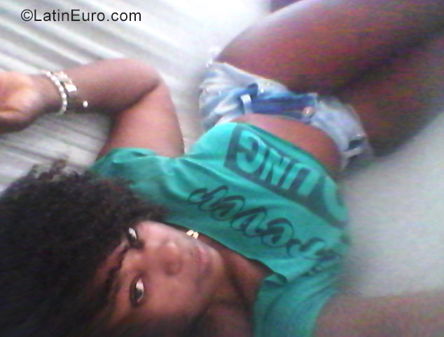 Date this georgeous Brazil girl Catiene from Salvador BR10594