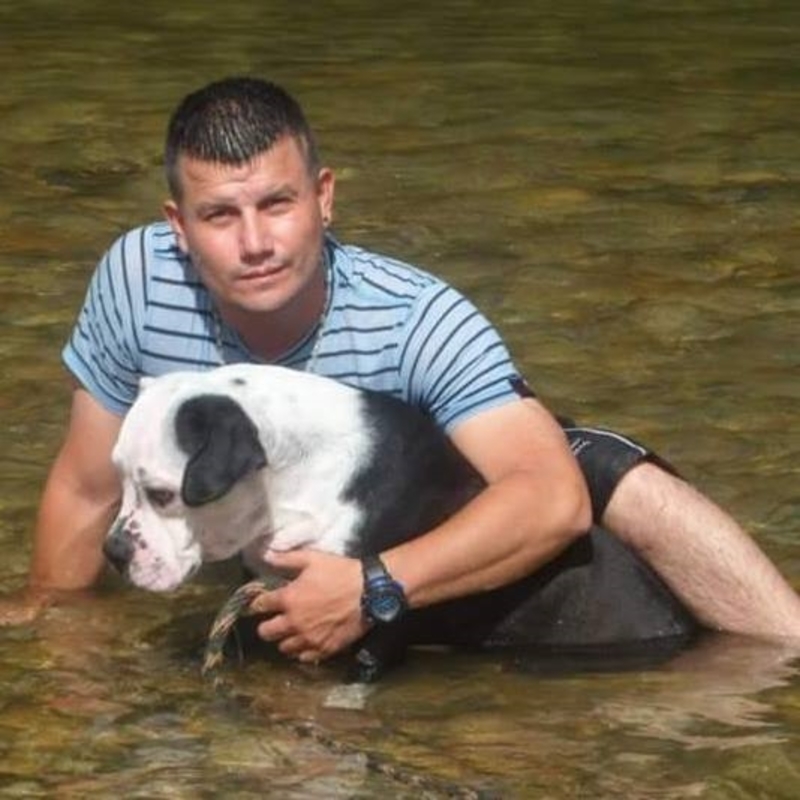 Date this gorgeous Colombia man Alex from Medellin CO21831