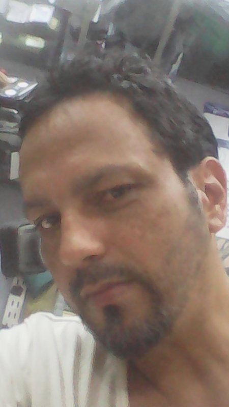 Date this pretty Colombia man AlBERTO from Medellin CO21861