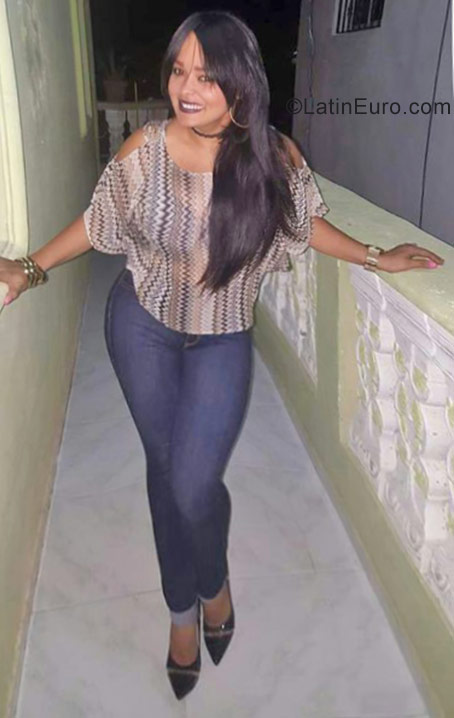 Date this lovely Dominican Republic girl Jeyssi from La Romana DO29603