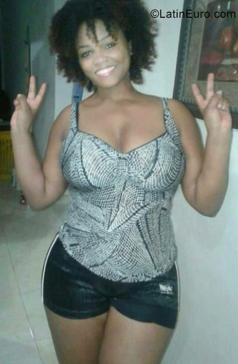 Date this stunning Dominican Republic girl Juana from Santo Domingo DO29820