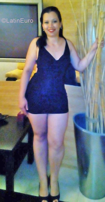 Date this athletic Spain girl Rossana from Almeria ES385