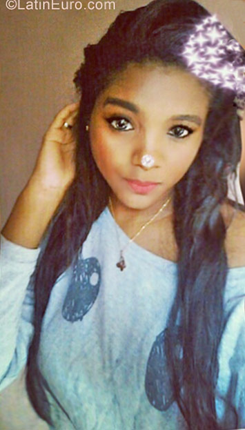 Date this charming Dominican Republic girl Vanesa from Santo Domingo DO40059