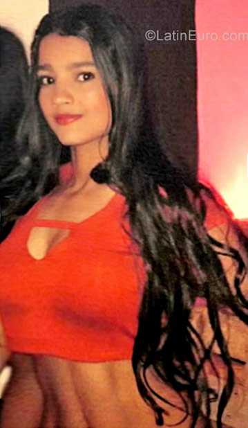 Date this young Colombia girl Omaira from Barranquilla CO22210