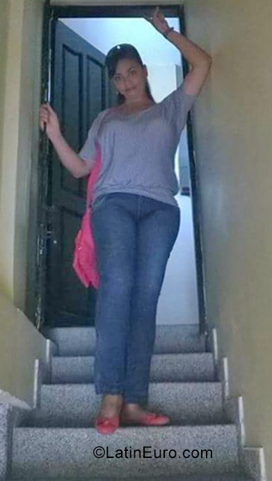 Date this passionate Colombia girl Monica from Barranquilla CO30849