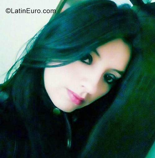 Date this athletic Colombia girl Jenny from Bogota CO22378