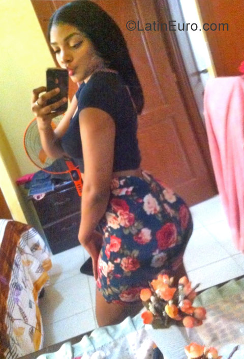 Date this cute Dominican Republic girl Maria from Santo Domingo DO30468