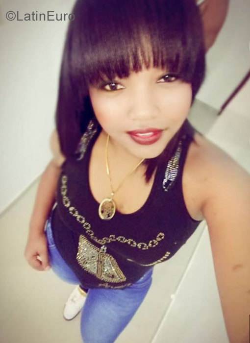Date this georgeous Dominican Republic girl Miriel garci from Santiago DO30503