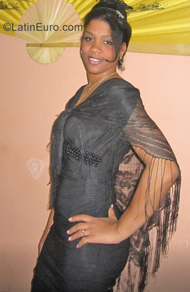 Date this beautiful Cuba girl Celeste from Camaguey CU141
