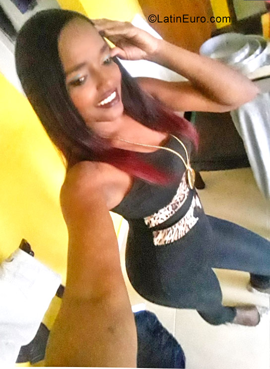 Date this tall Dominican Republic girl Venaly from Puerto Plata DO30624