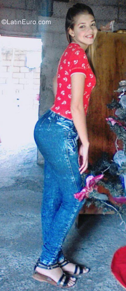 Date this gorgeous Venezuela girl Graylimar from Barquisimeto VE1063