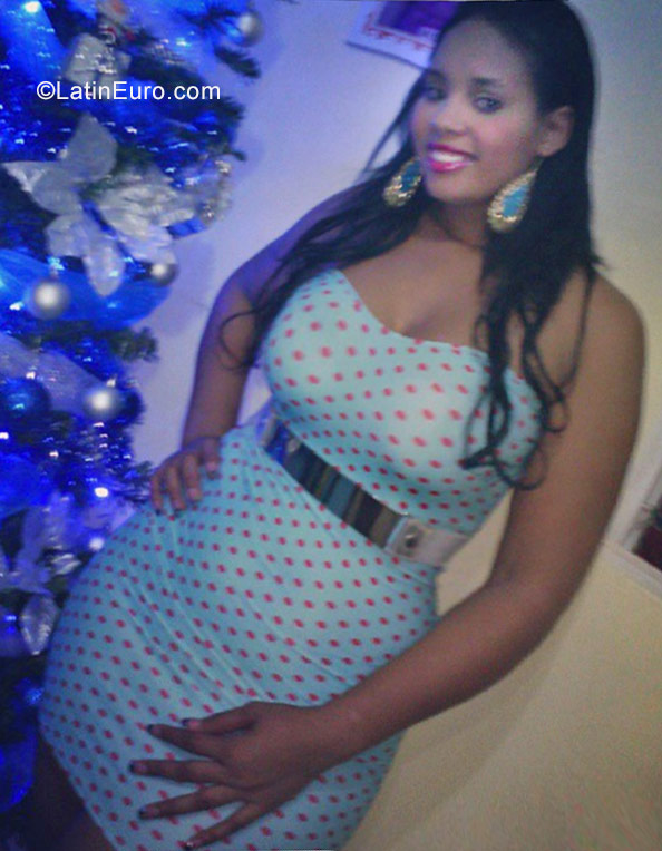 Date this gorgeous Dominican Republic girl Olineris from Distrito Nacional DO30814