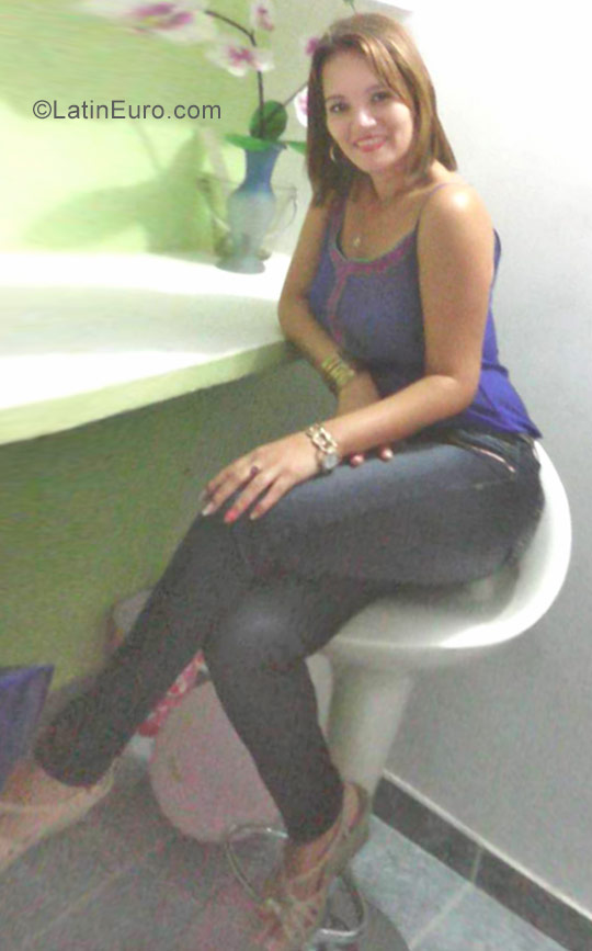 Date this charming Colombia girl Sandra from Pereira CO22858