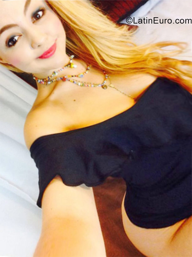Date this young Colombia girl Camila from Medellin CO22923