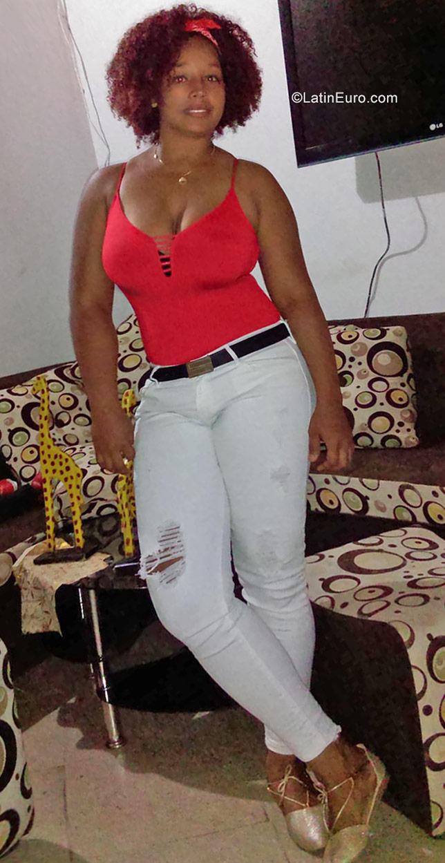 Date this hot Colombia girl Anyi from Medellin CO22992