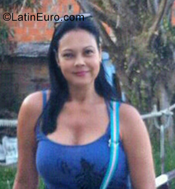 Date this sensual Colombia girl Yaneth from Medellin CO23065