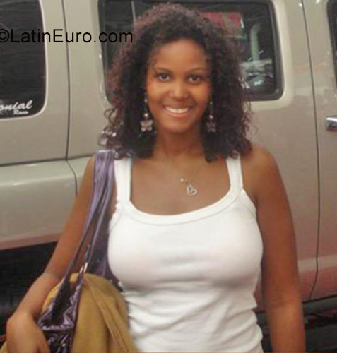 Date this gorgeous Brazil girl Sharon from Rio De Janeiro BR10496