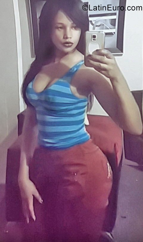 Date this charming Dominican Republic girl Jenny from Santos Domingo DO31118